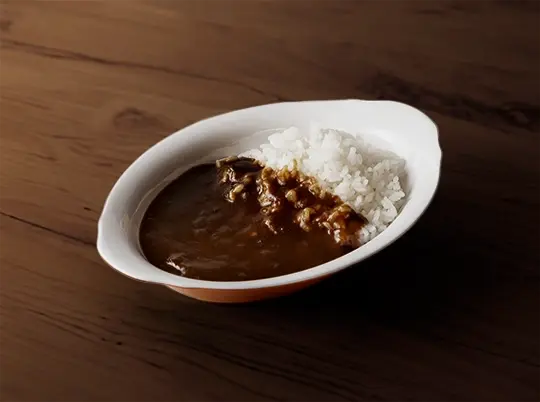 咖喱饭 (附果汁、果冻)