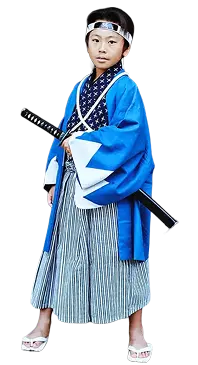 换上忍者服装的孩子